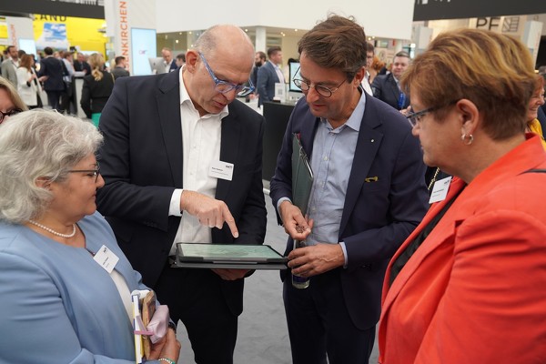 Besuch von Regierungspräsident Bothe und RVR-Direktorin Karola Geiß-Netthöfel