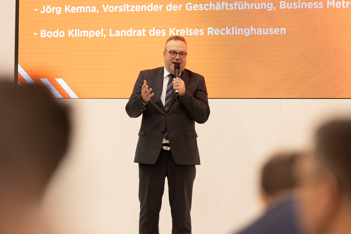 Bildbeschreibung angeben