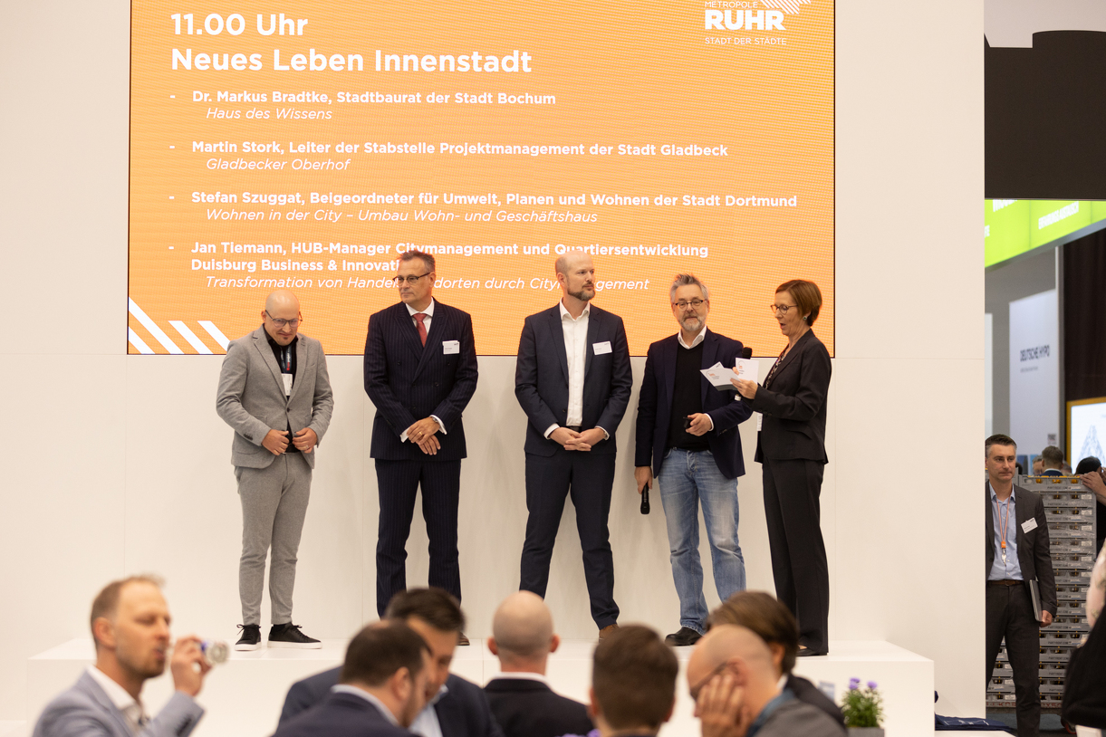 Bildbeschreibung angeben